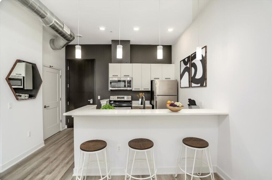 Interior Photo - The Roy