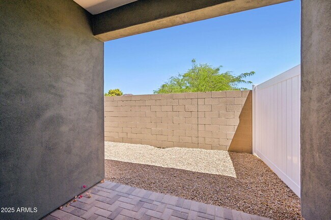 Building Photo - 2131 JENNIFER LYNN Way