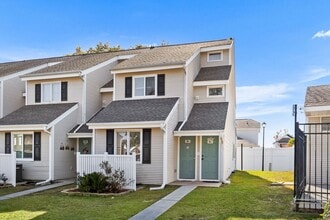 Building Photo - Now Allowing 1 small dog under 30Lbs - Spacious 2 bed/2 bath Deer Creek Villas-Surfside