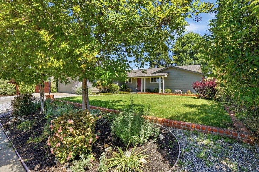Building Photo - 4657 Brenda Cir