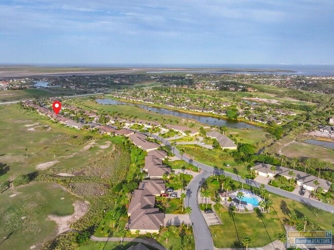 Building Photo - 18 Torrey Pines Dr