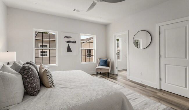 Building Photo - 3165 Dogwood Dr