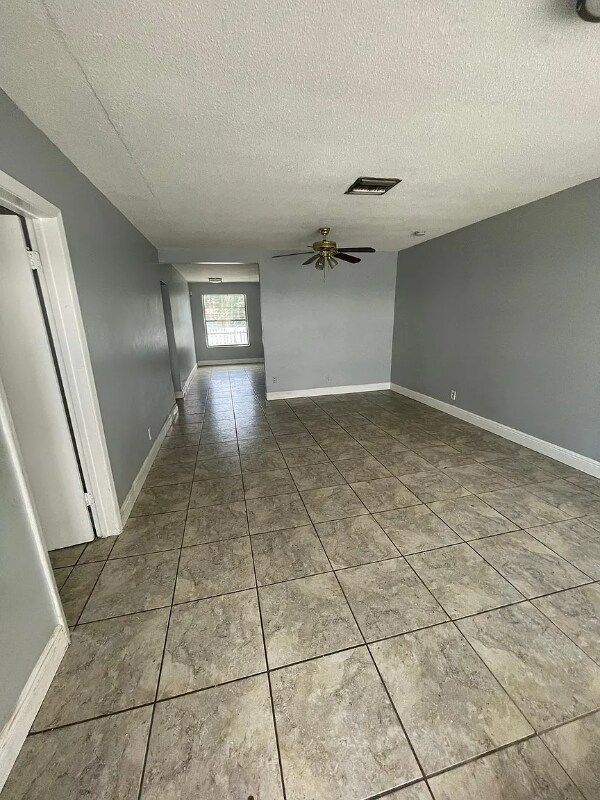 Building Photo - 4064 SW 52nd St