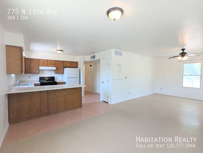 Building Photo - 775 N 11th Ave