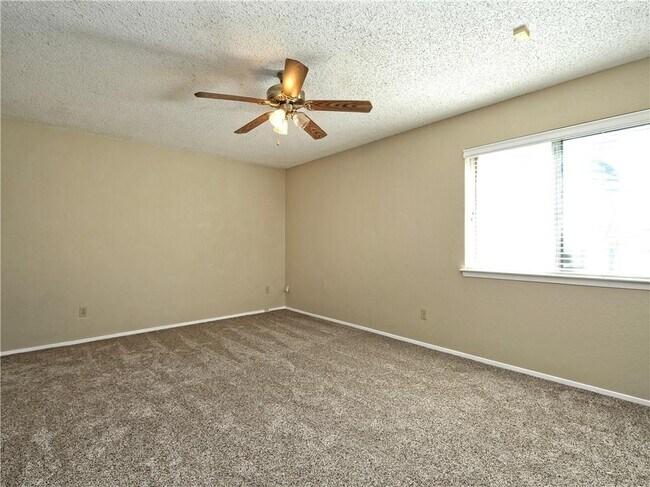 Building Photo - 8407 Gallatin Dr
