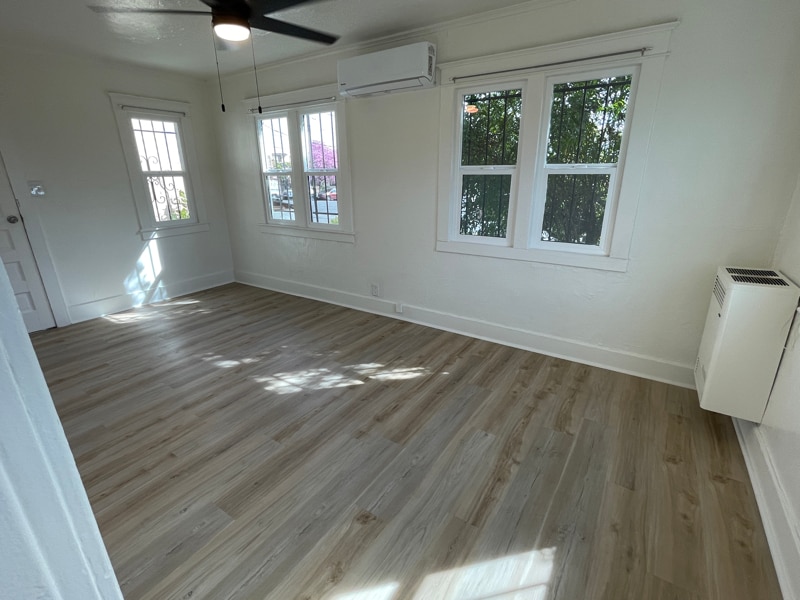 Building Photo - 515 N Burlington Ave