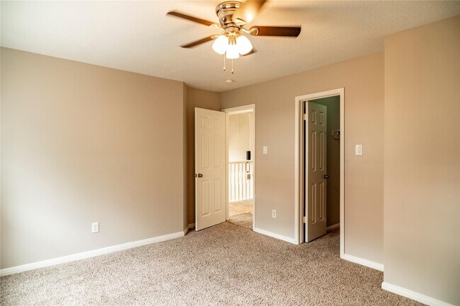 Building Photo - 3523 Ashlock Dr