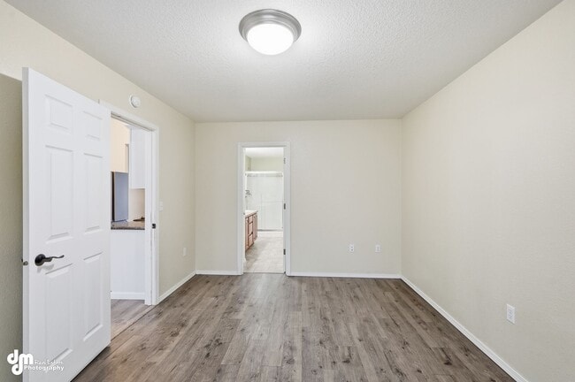 Building Photo - 3 BEDROOM | 2 BATHROOM | 2 CAR GARAGE