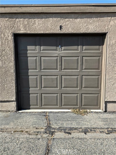 Building Photo - 3645 Country Oaks Loop