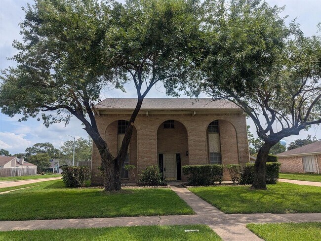 Primary Photo - MOVE-IN READY 4 BED/ 2.5 BATH HOME IN MIDD...