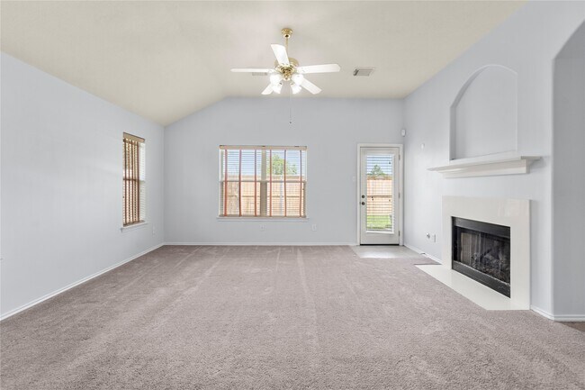 Building Photo - 3511 Cypress Village Dr