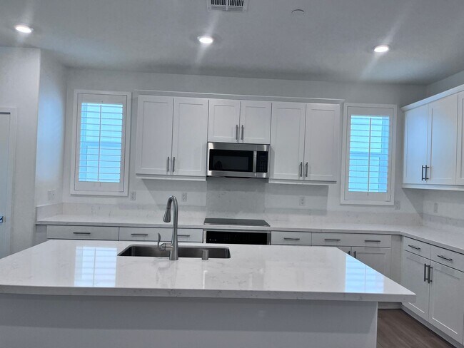 Building Photo - ***NEW BUILD IN LOMA LINDA***