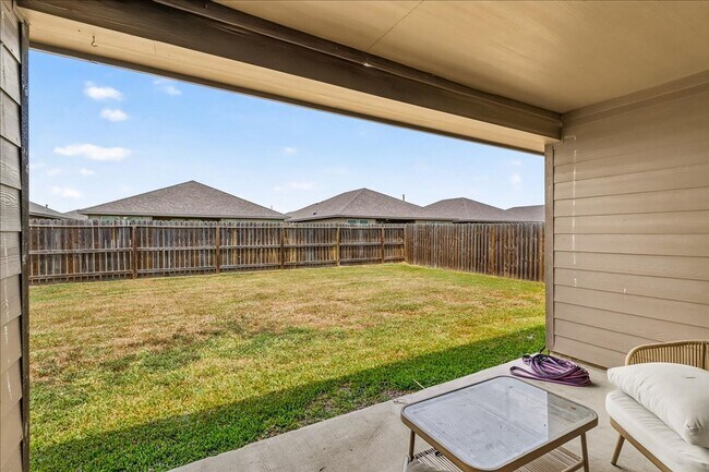 Building Photo - 3913 Targaryen Wy
