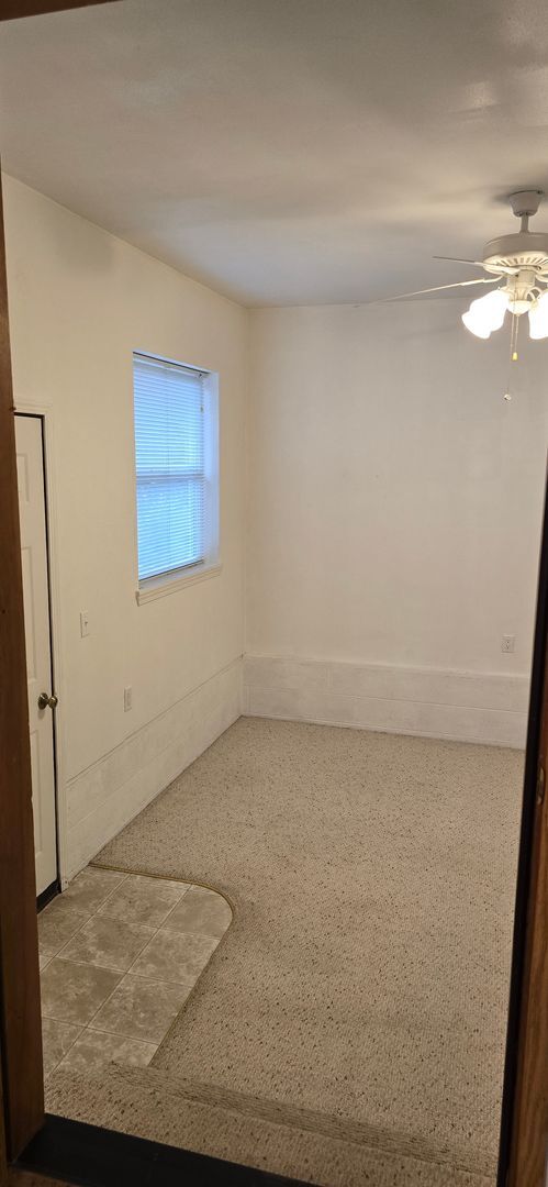 Building Photo - Four Bedroom Home with Fenced Yard in Green