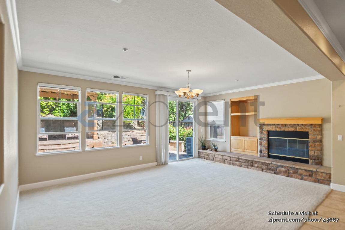 Building Photo - 5849 Penwood Ln