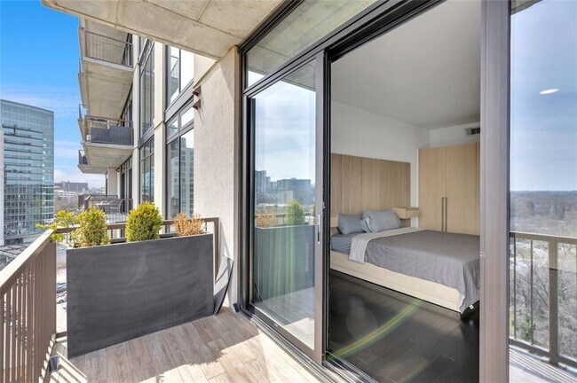 Building Photo - 2233 Peachtree Rd NE