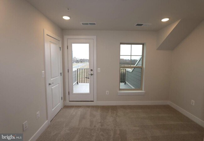 Building Photo - 9 Morrison Dr