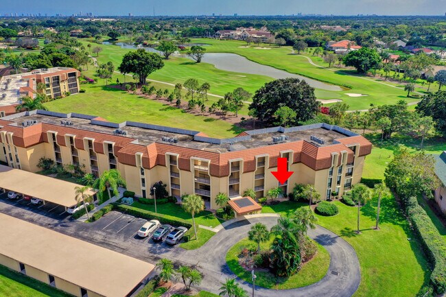 Building Photo - 5390 Woodland Lakes Dr