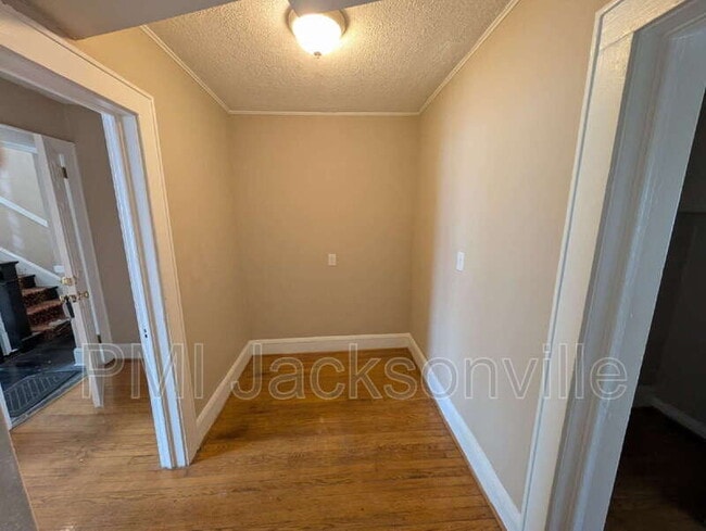 Building Photo - 2623 College St