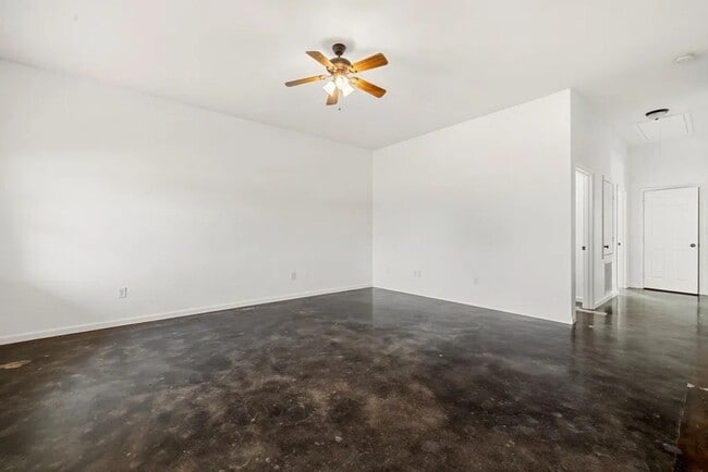 Building Photo - 216- 230 COUNTY ROAD 122