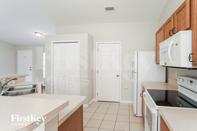 Building Photo - 2511 52nd St SW