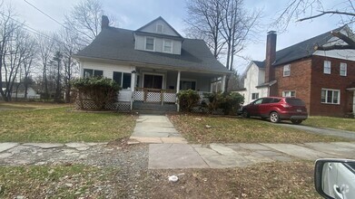 Building Photo - 43 Landfield Ave