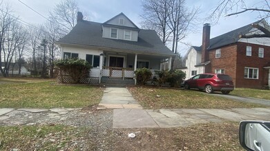 Building Photo - 43 Landfield Ave
