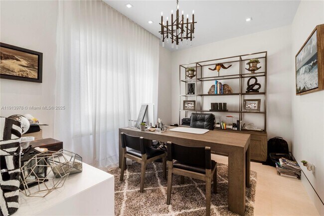 Building Photo - 3554 W Glencoe St