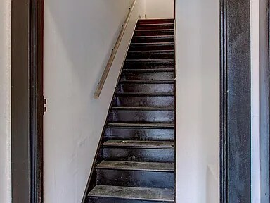 Building Photo - 10 E James St