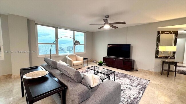 Building Photo - 3505 S Ocean Dr