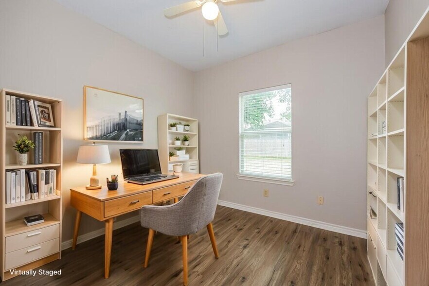 Building Photo - 1824 Alanbrooke Dr