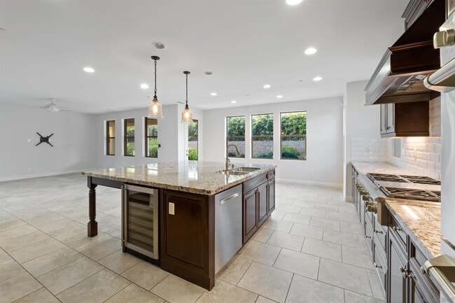 Building Photo - 768 Normandy Rd