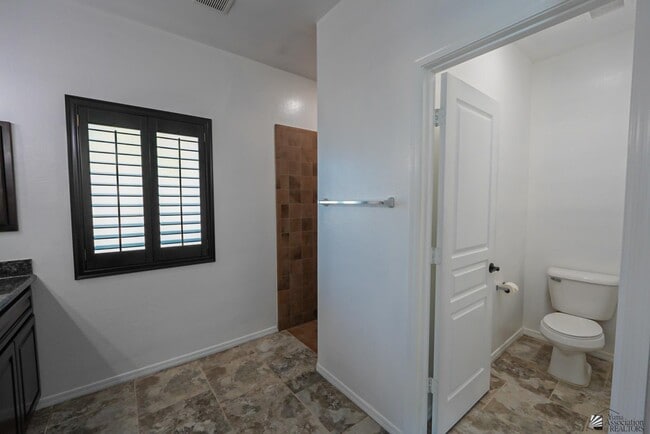 Building Photo - 4429 W 25th Ln
