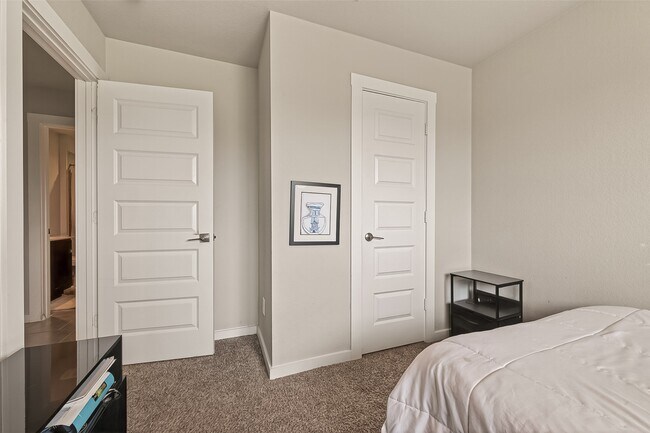 Building Photo - 3822 Sparkman Ln