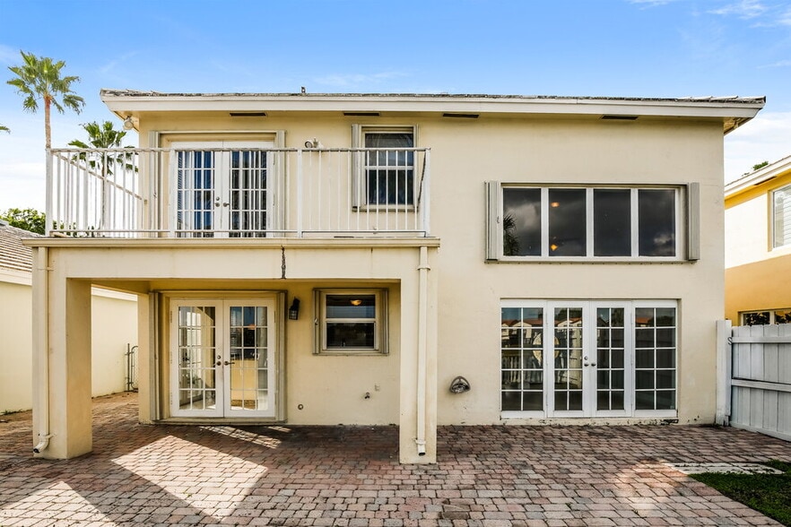 Building Photo - 4771 SW 154th Ave