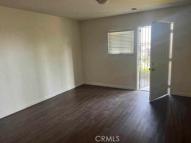 Building Photo - 36957 Melrose Dr