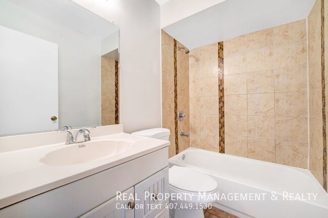 Building Photo - 39 Las Brisas Way