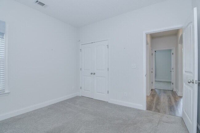 Building Photo - 326 Agape Ln