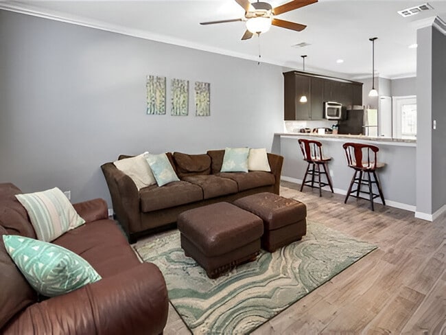 Living Room - 301 Southwest Pky