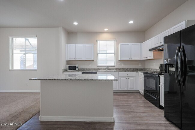 Building Photo - 5458 W Fulton St