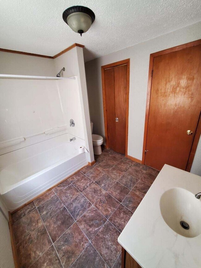 Building Photo - Dunkerton