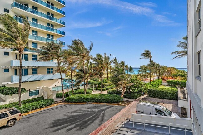 Building Photo - 9195 Collins Ave