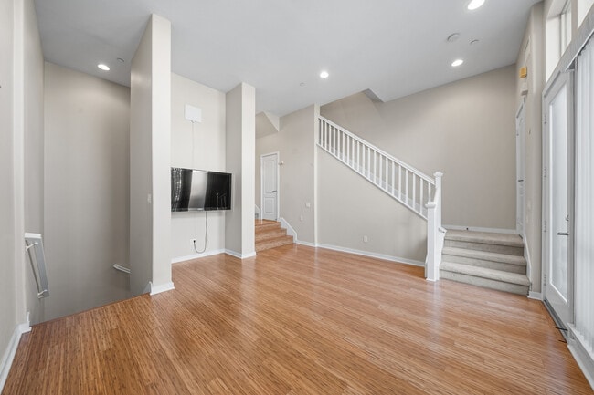 Building Photo - 5509 W 149th Pl