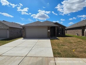 Building Photo - 2622 Tiffin Ave