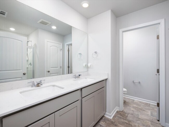 Building Photo - 1416 Walker Wy