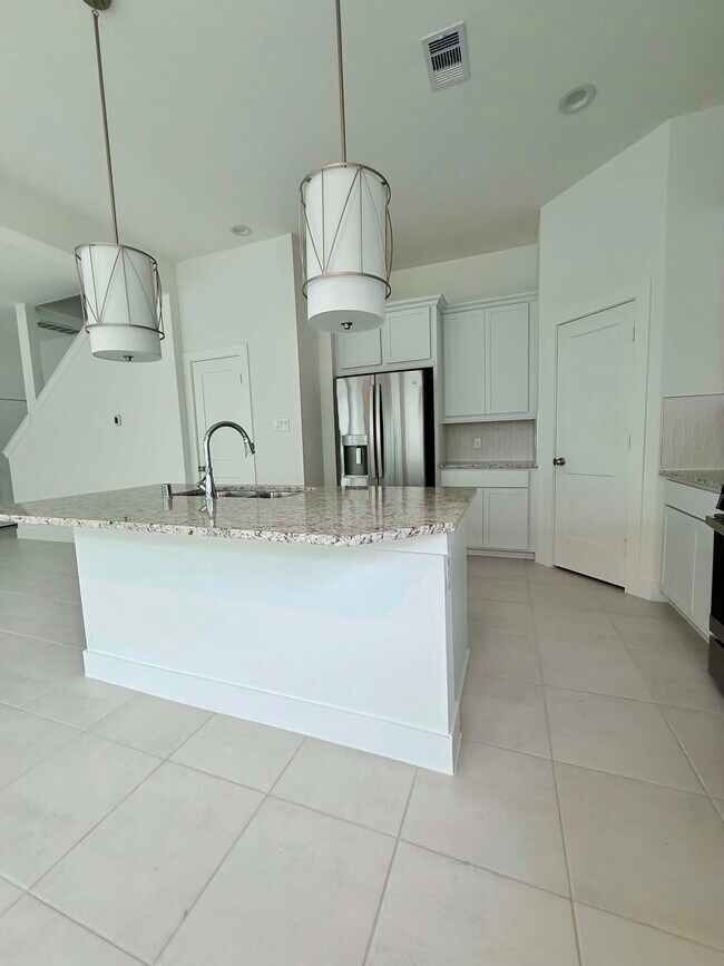 Building Photo - 1539 Crystal Stream Dr