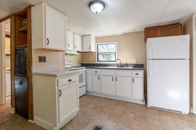Building Photo - 4301 Budds Creek Rd