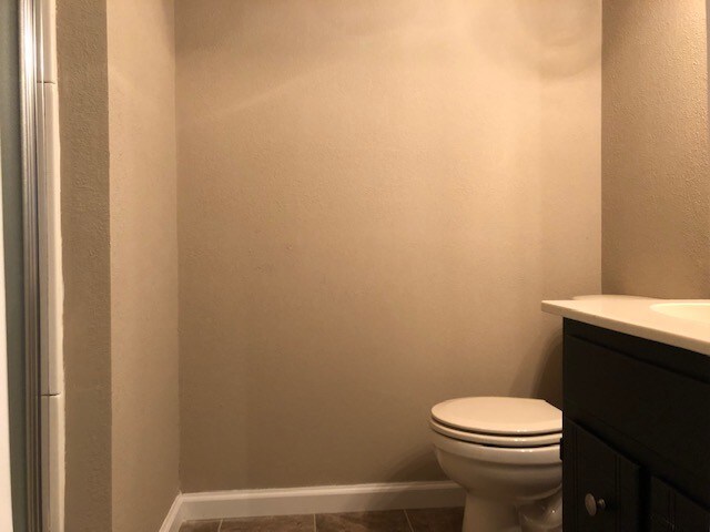 Building Photo - 2519 Forest Home Rd