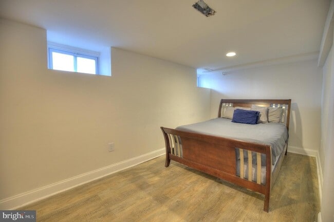 Building Photo - 2708 Oakley Ave