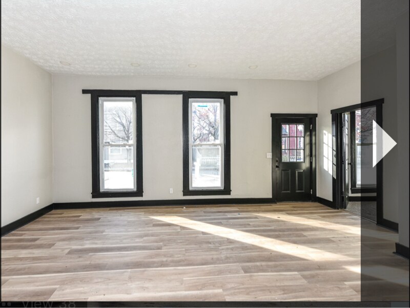 Building Photo - 809 Noble St